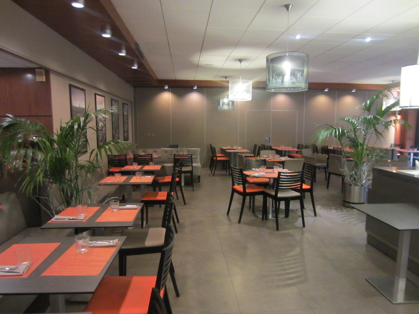 B-B-HOTEL-Paris-17-Batignolles-Restaurant-25