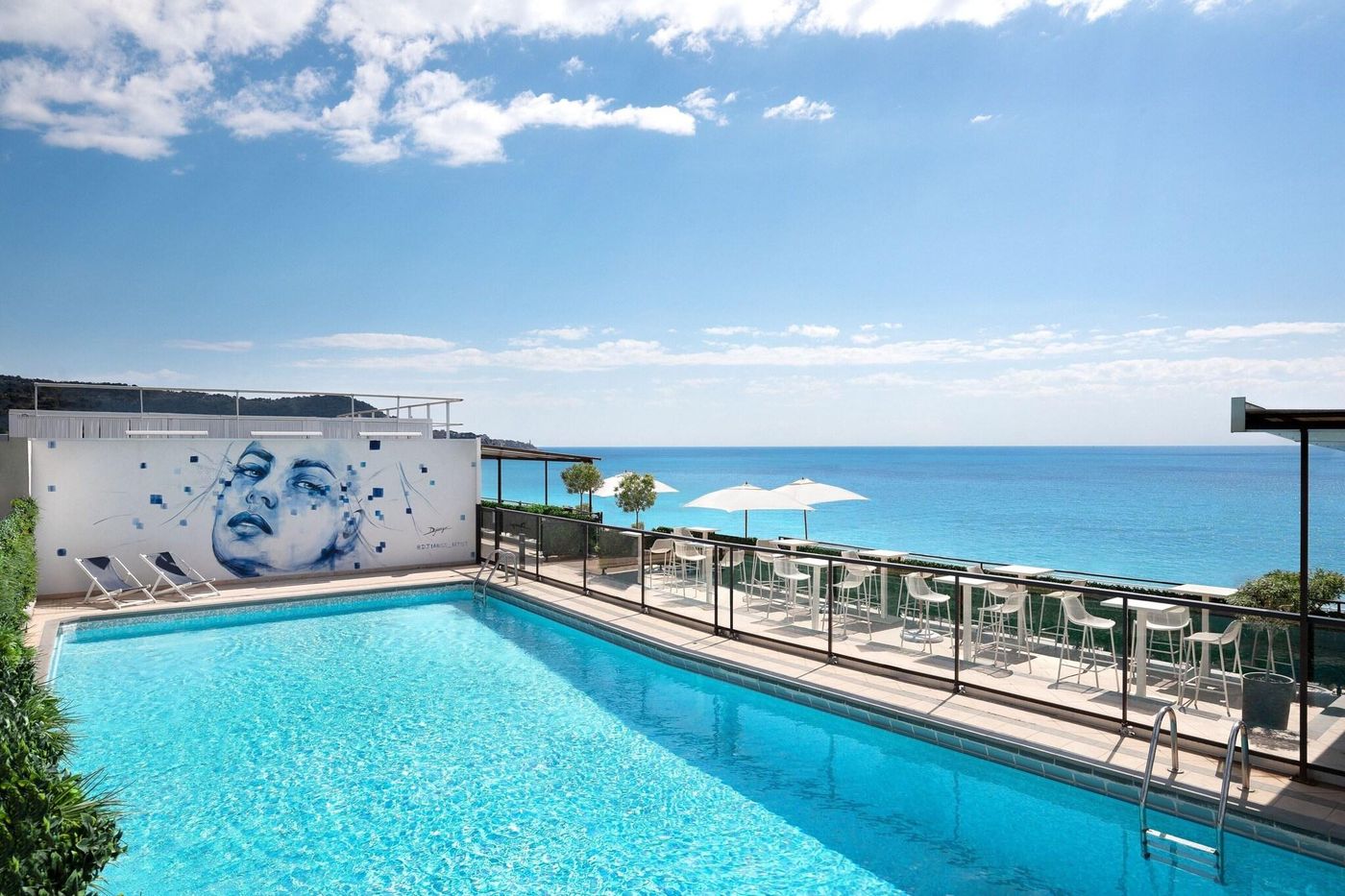 Le-Meridien-Nice-Pool-3