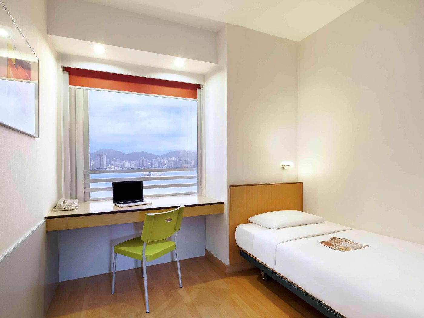 ibis-Hong-Kong-North-Point-Room-6