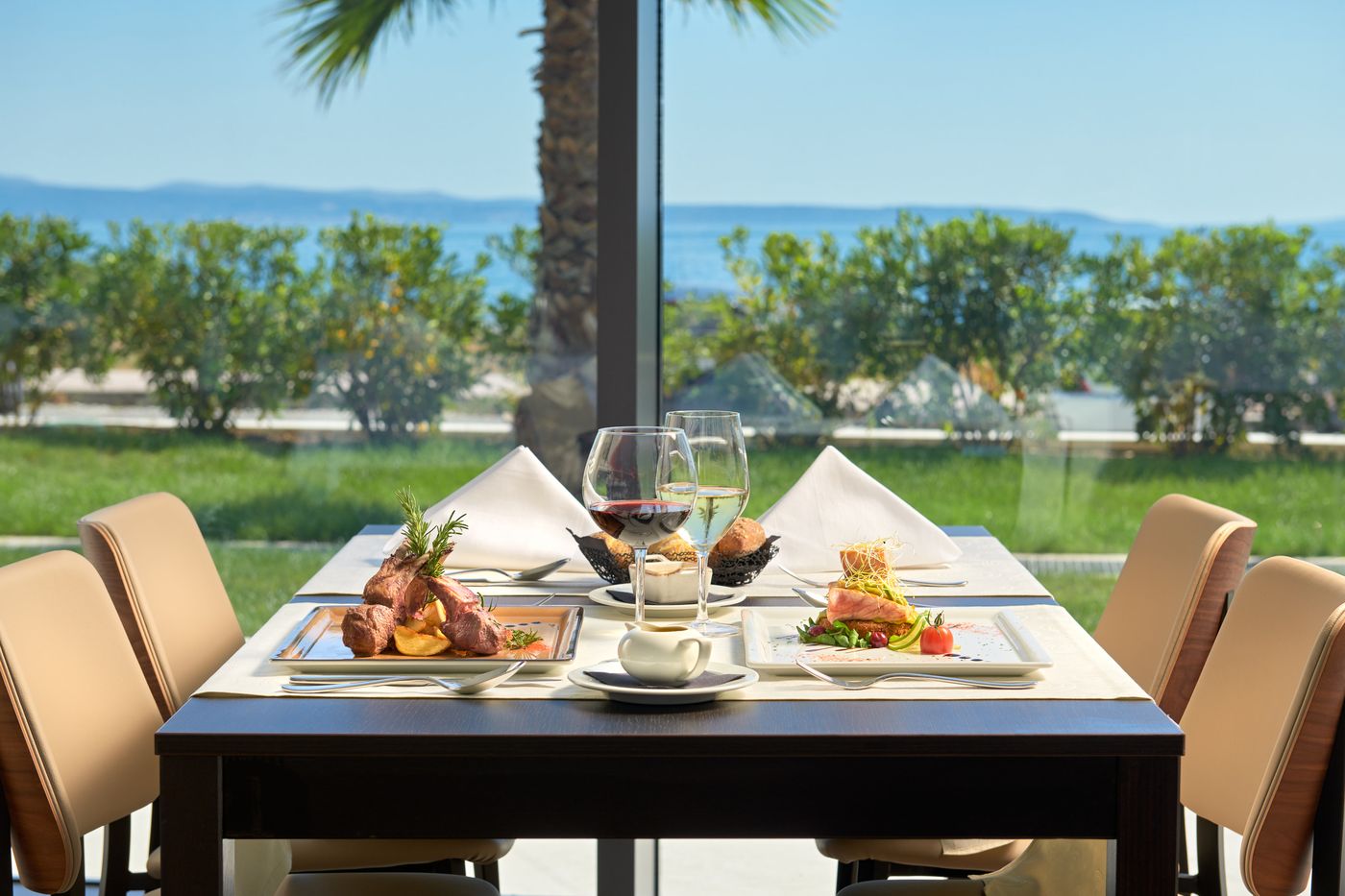 Amphora-Restaurant-10