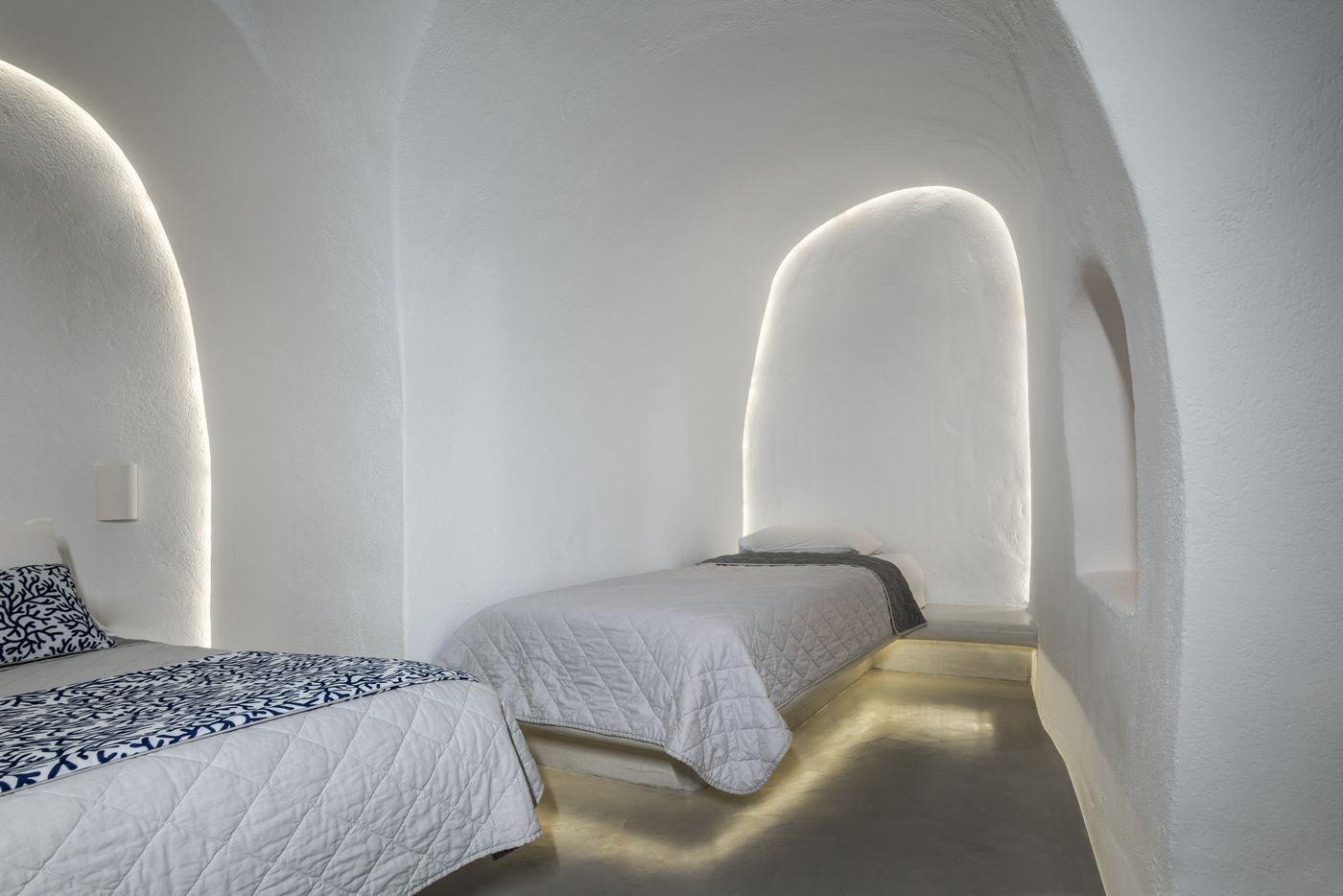 La-Perla-Villas-Room-42