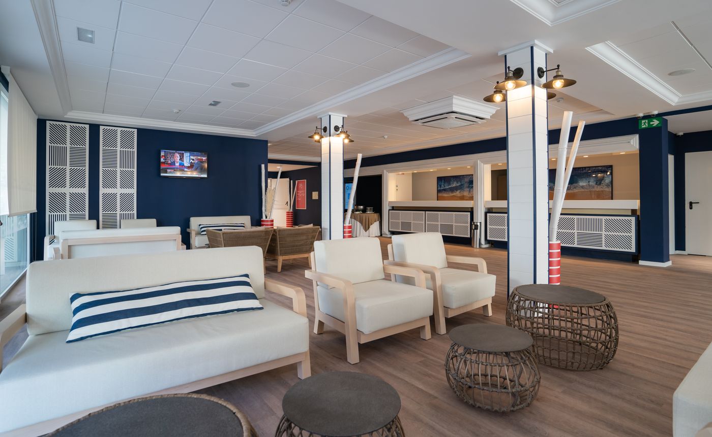 Medplaya-Riudor---Adults-Recommended-Lobby-23