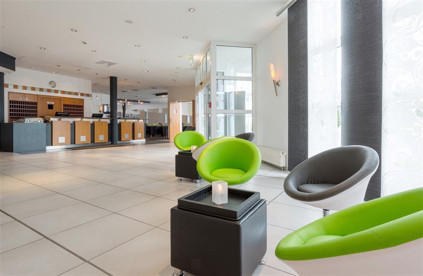 Courtyard By Marriott Dortmund-Germany-Dortmund-Lobby-5