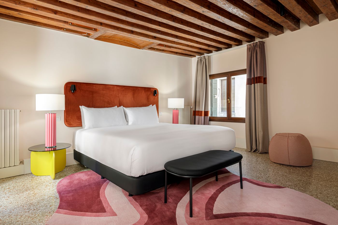 Palazzo-Dei-Fiori-By-Room-Mate-Room-32