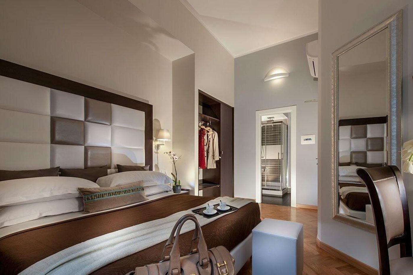 Dve-Suite-Rome-Room-18