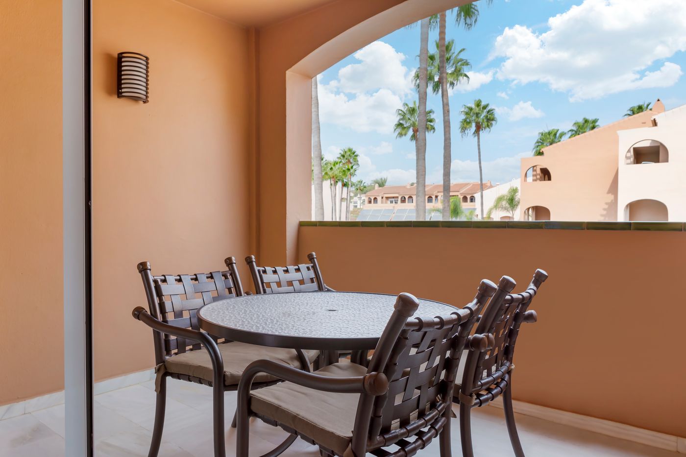 Los-Amigos-Beach-Club-Room-10