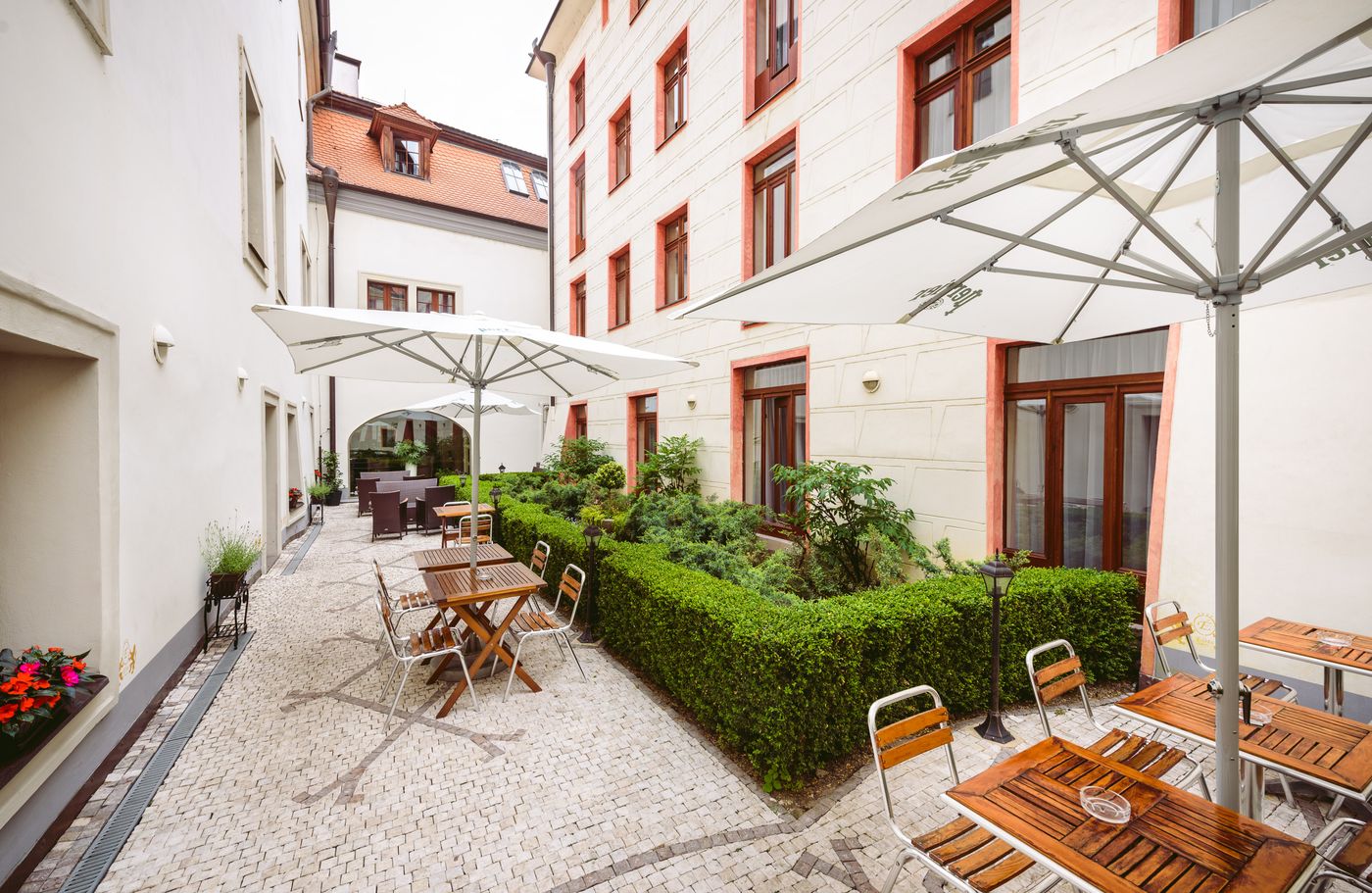 Hotel-Elite-Prague-Terrace-35