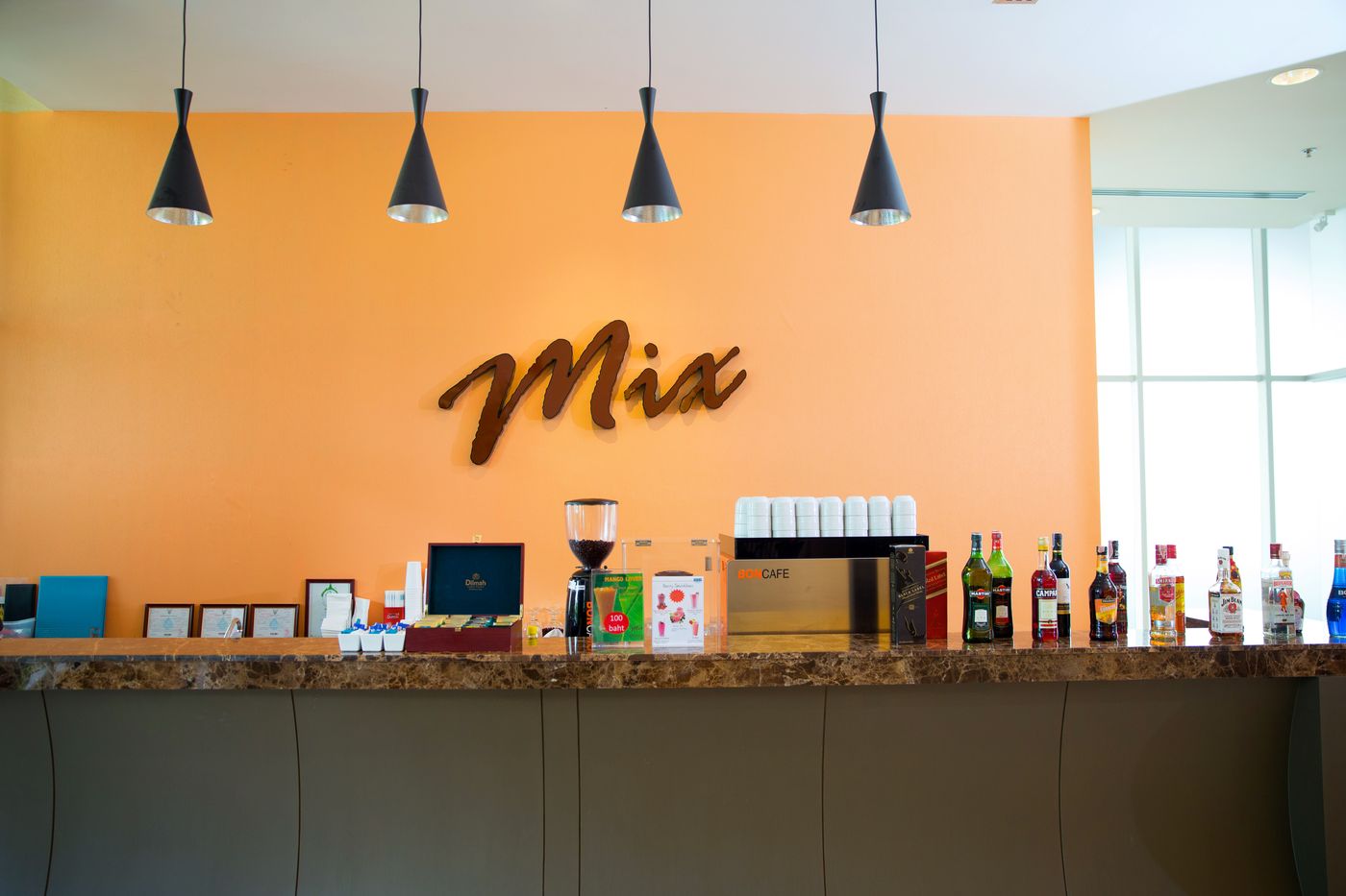 Centara-Life-Government-Complex-Hotel---Convention-Bar-18