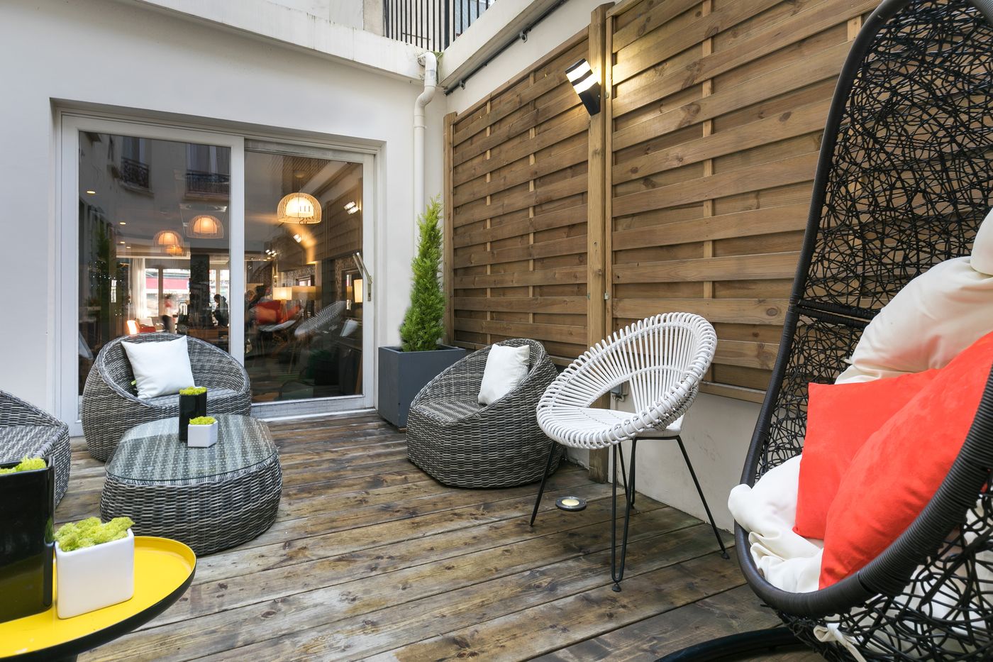 Hotel-Magenta-38-by-HappyCulture-Terrace-28