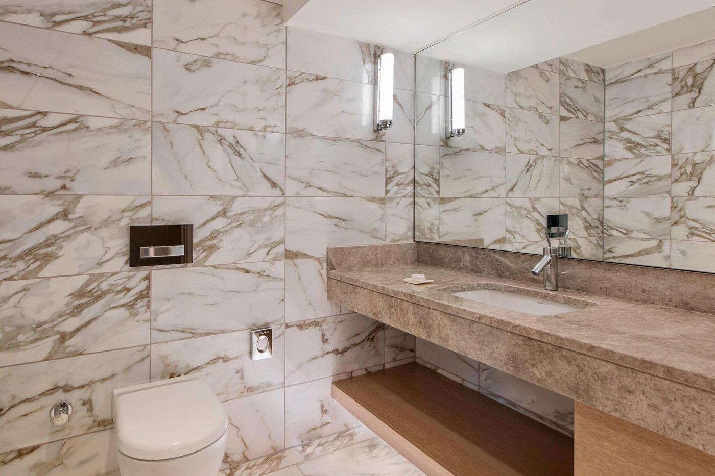 Renaissance-Polat-Istanbul-Room-46