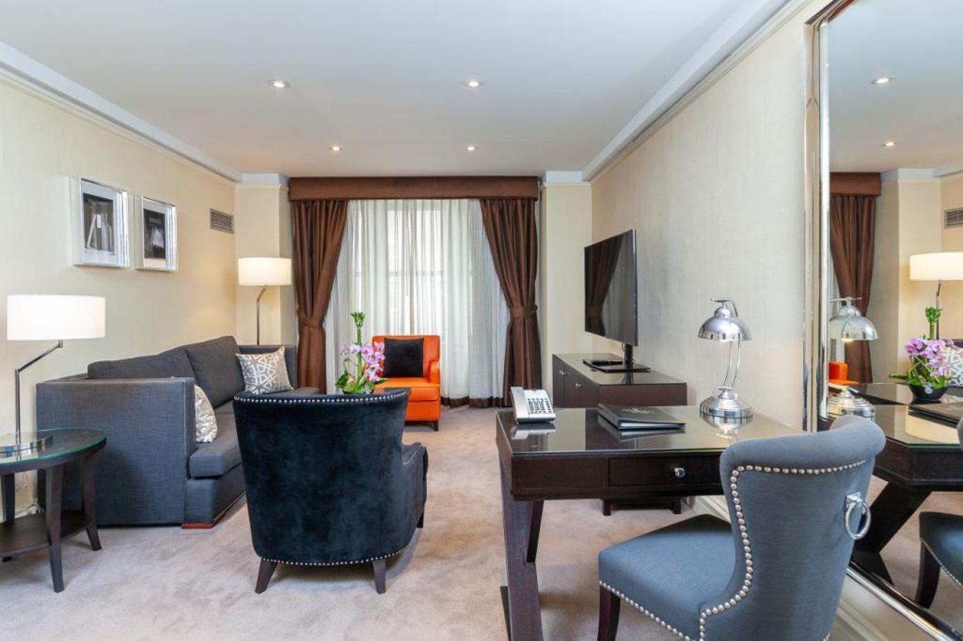 Fitzpatrick-Manhattan-Hotel-Room-8