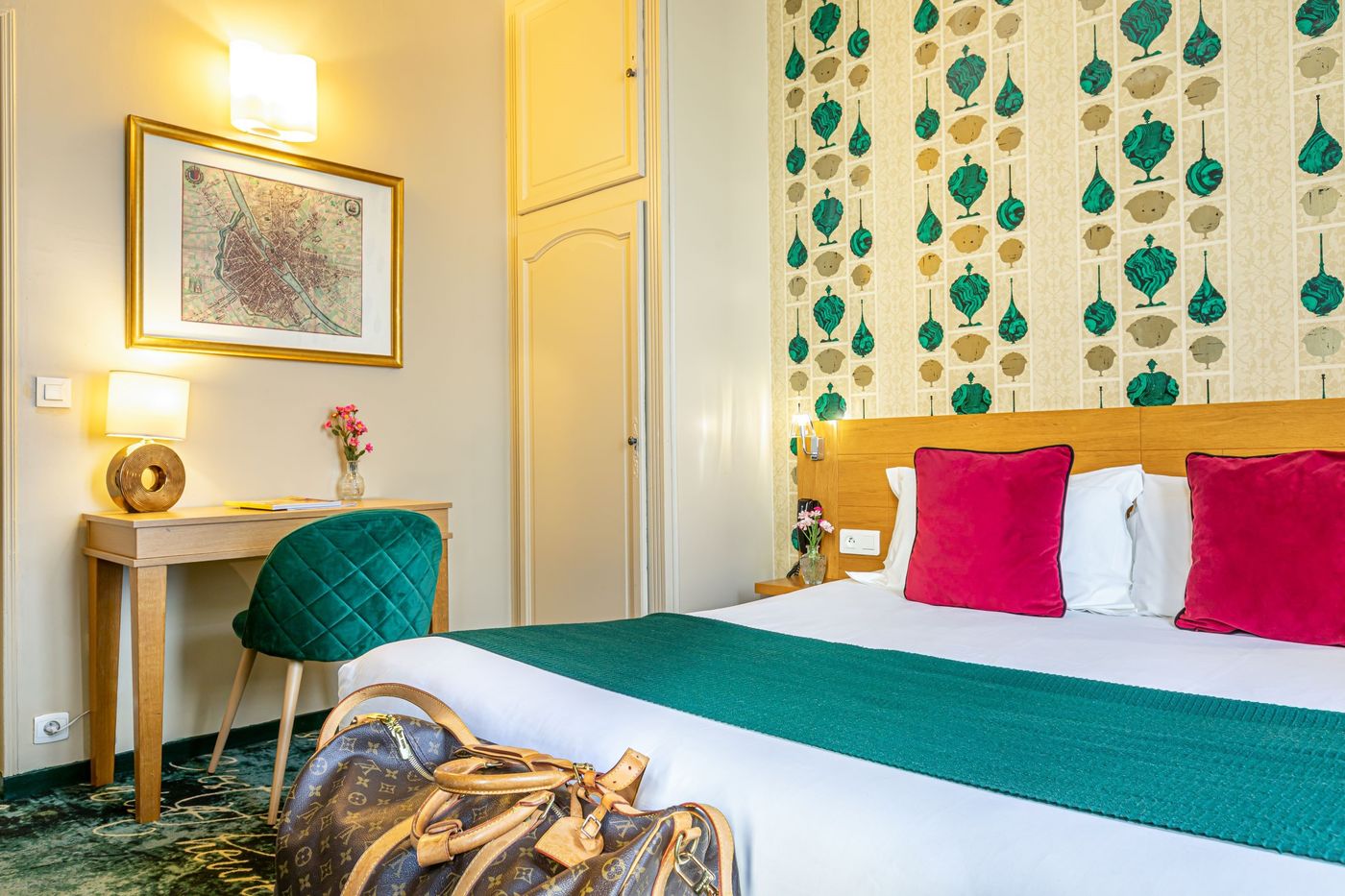 Hotel-Romance-Malesherbes-by-Patrick-Hayat-Room-15