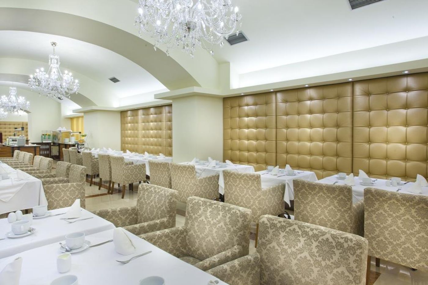 Kosher-Hotel-King-David-Restaurant-34