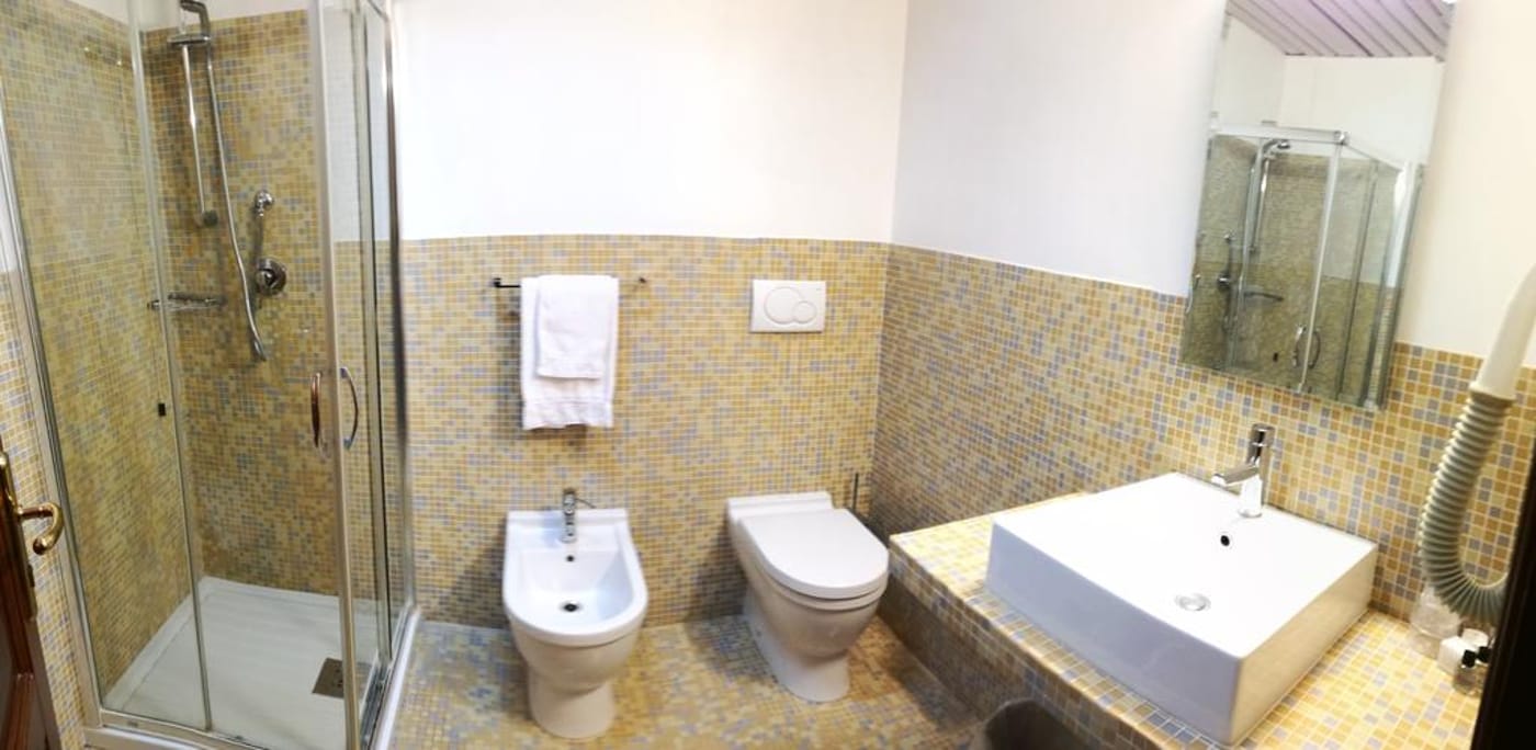 Leonardo Da Vinci-Italy-SASSARI-Room-10