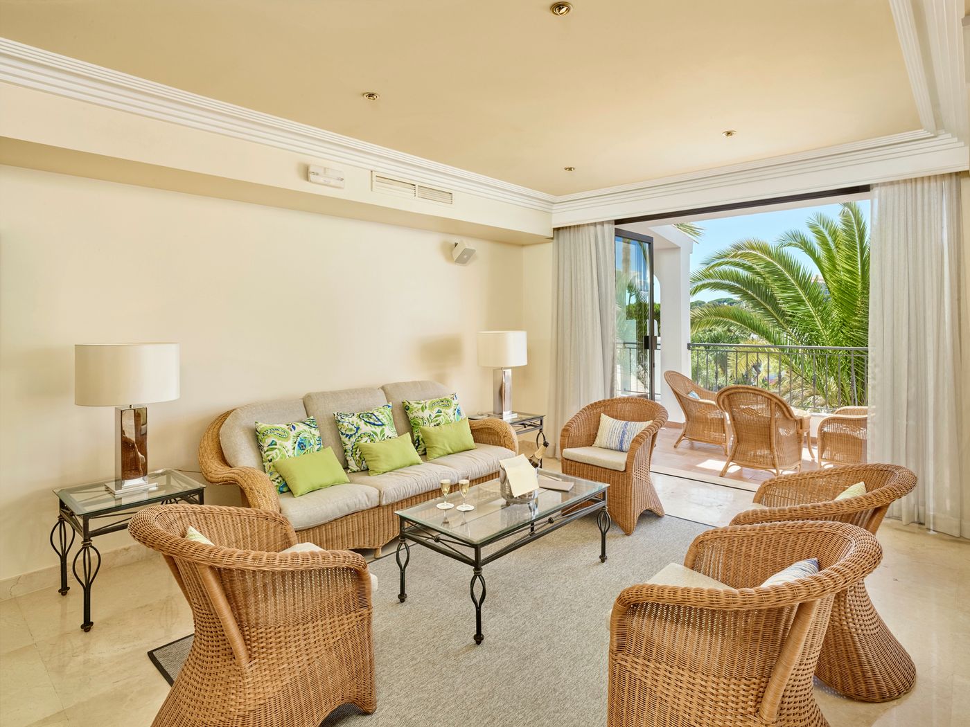 Ria-Park-Garden-Bar-32