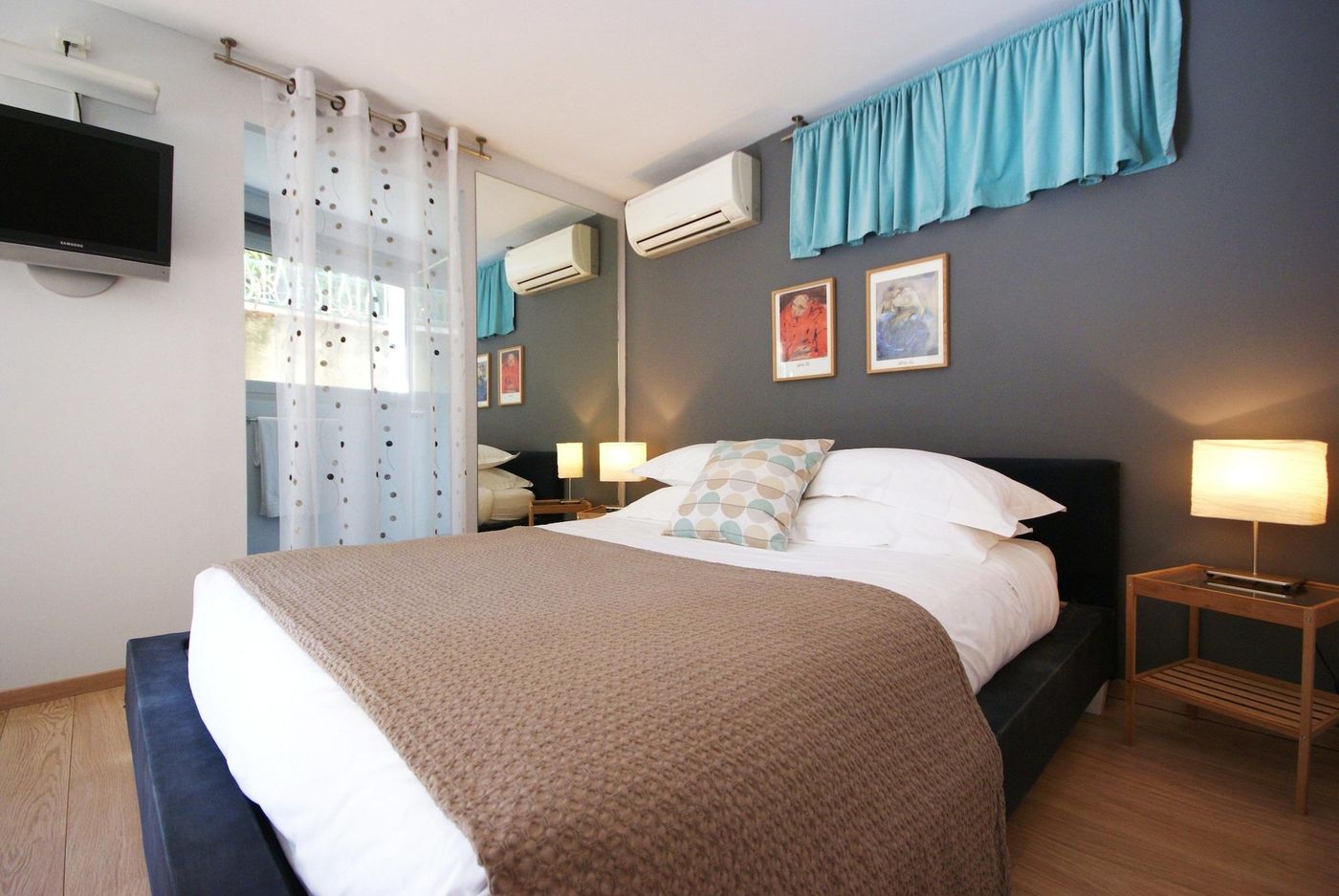 Couette Et Cafe - France - MONTPELLIER - Room - 5