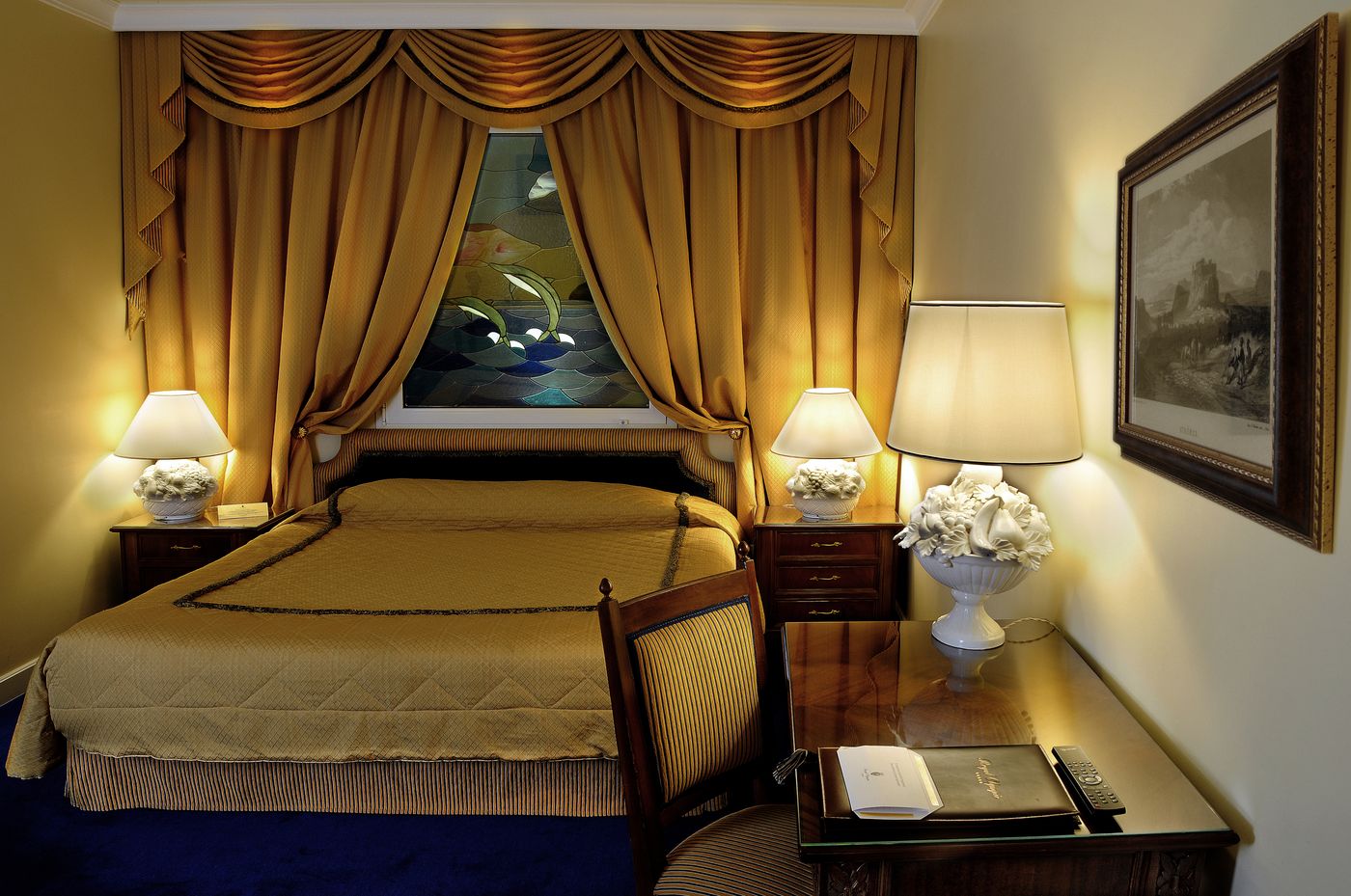 Royal-Olympic-Hotel-Room-20