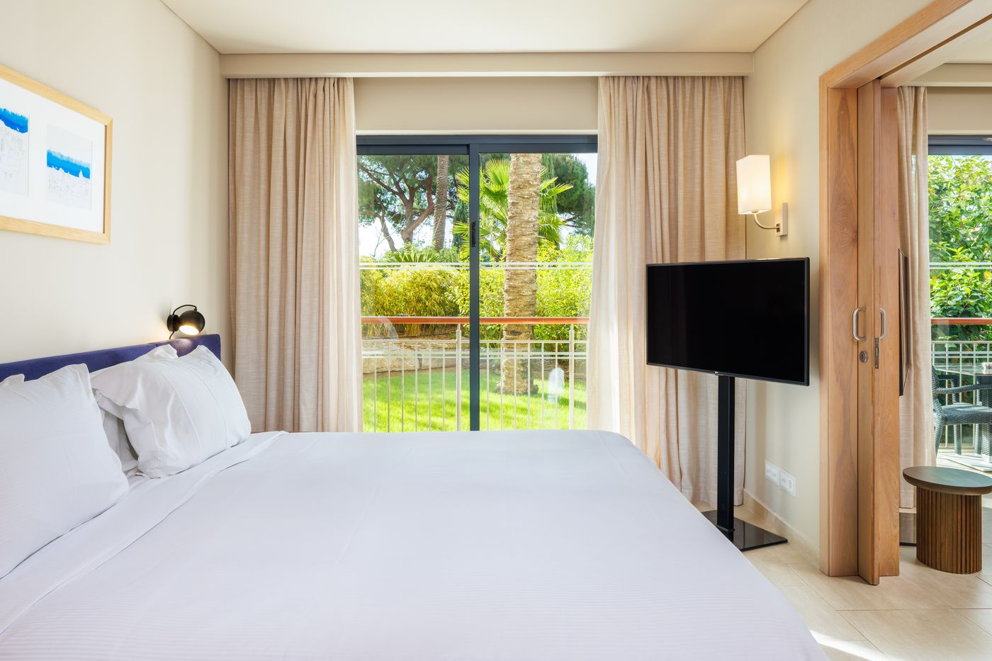 Hilton-Vilamoura-As-Cascatas-Golf-Resort---Spa-Room-31