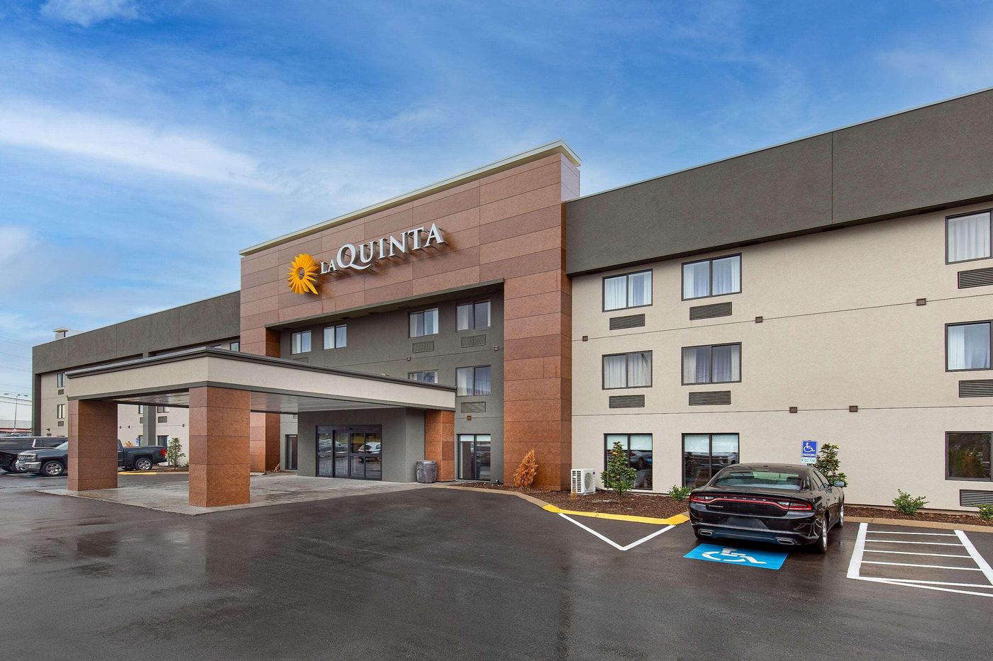 La Quinta Inn & Suites Nashville Airport-United States-NASHVILLE-General view-2