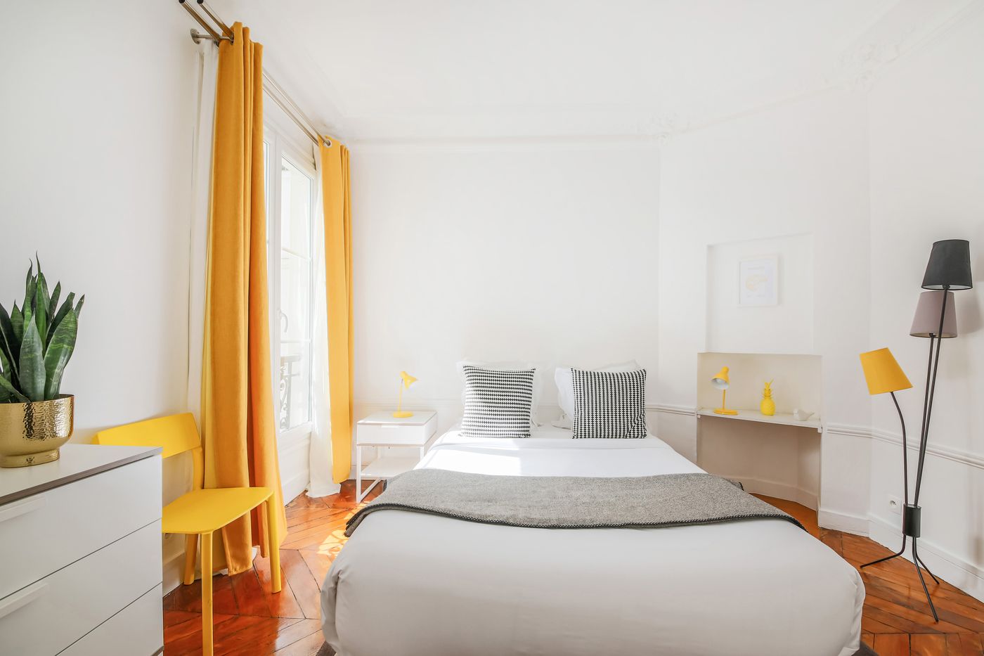 Residence-Bergere---Apartments-Room-49