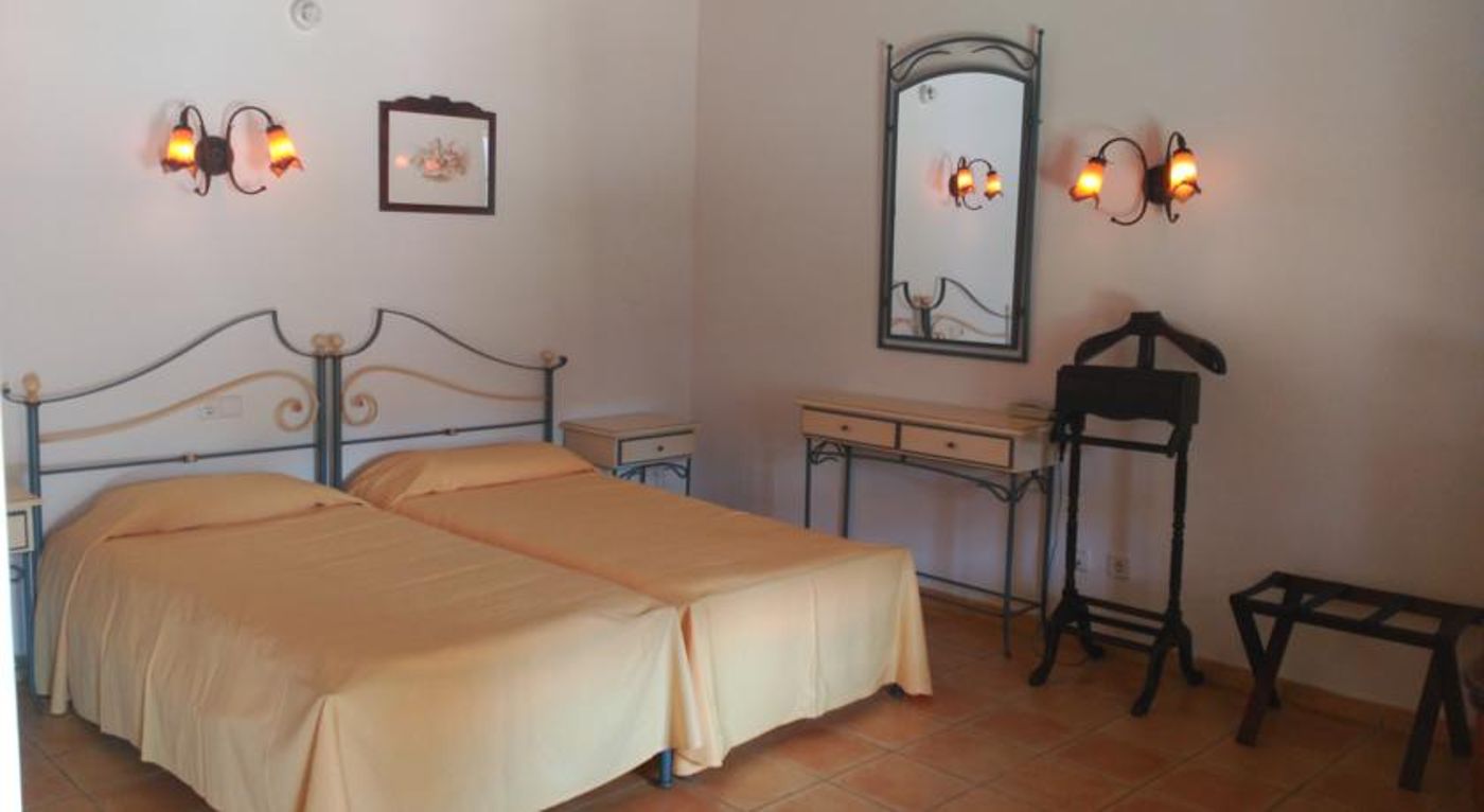 Hotel Rural Son Manera