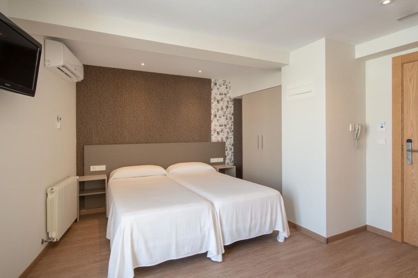 Estudios-Benidorm-Room-23