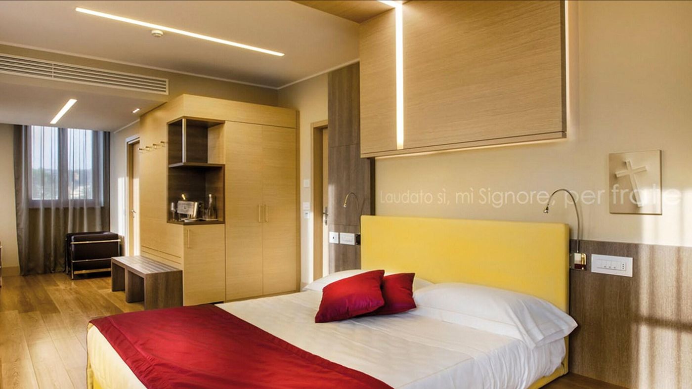 Il-Cantico-ST-Peter-Room-17