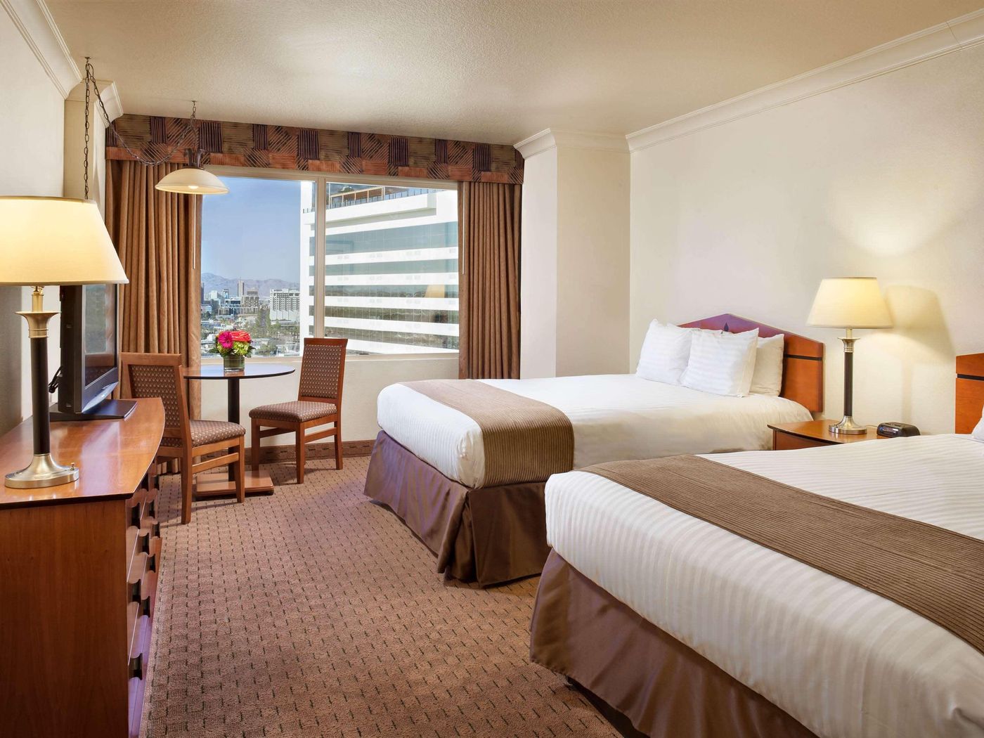 The-Strat-Hotel--Casino---Tower-Room-29