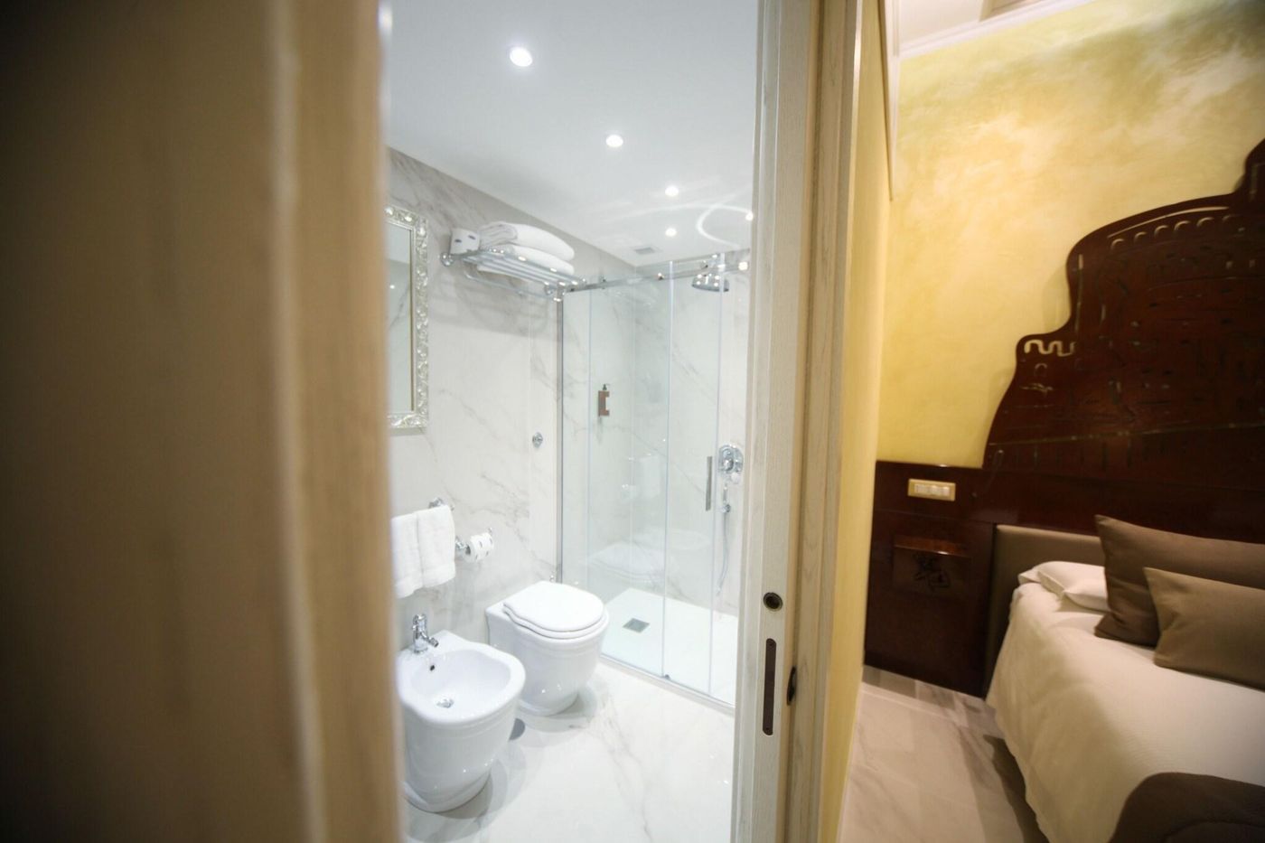 Maison-Tritone-Room-38