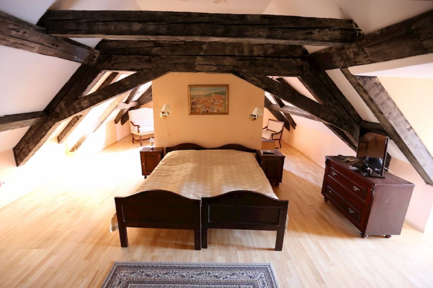 King-George-Hotel-Room-10