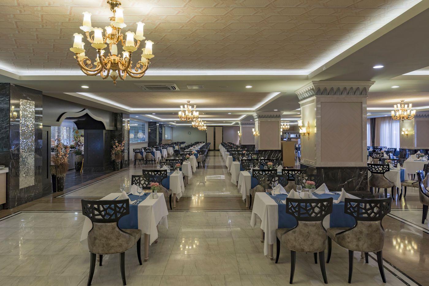 Royal-Alhambra-Palace-Restaurant-42