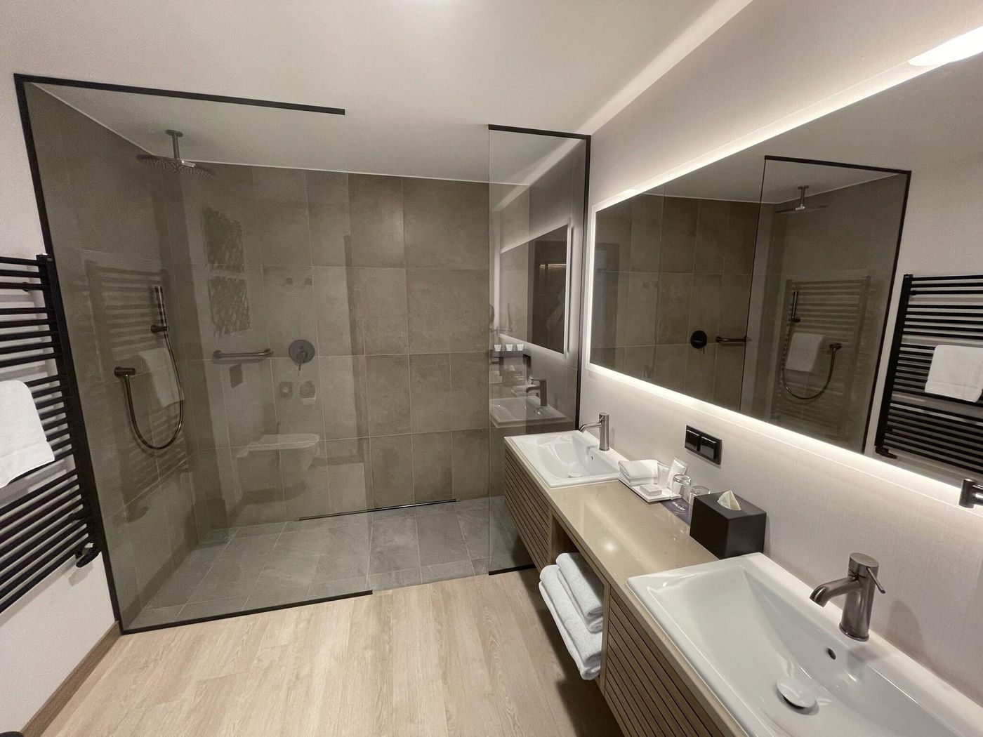 AC-Hotel-by-Marriott-Krakow-Room-50