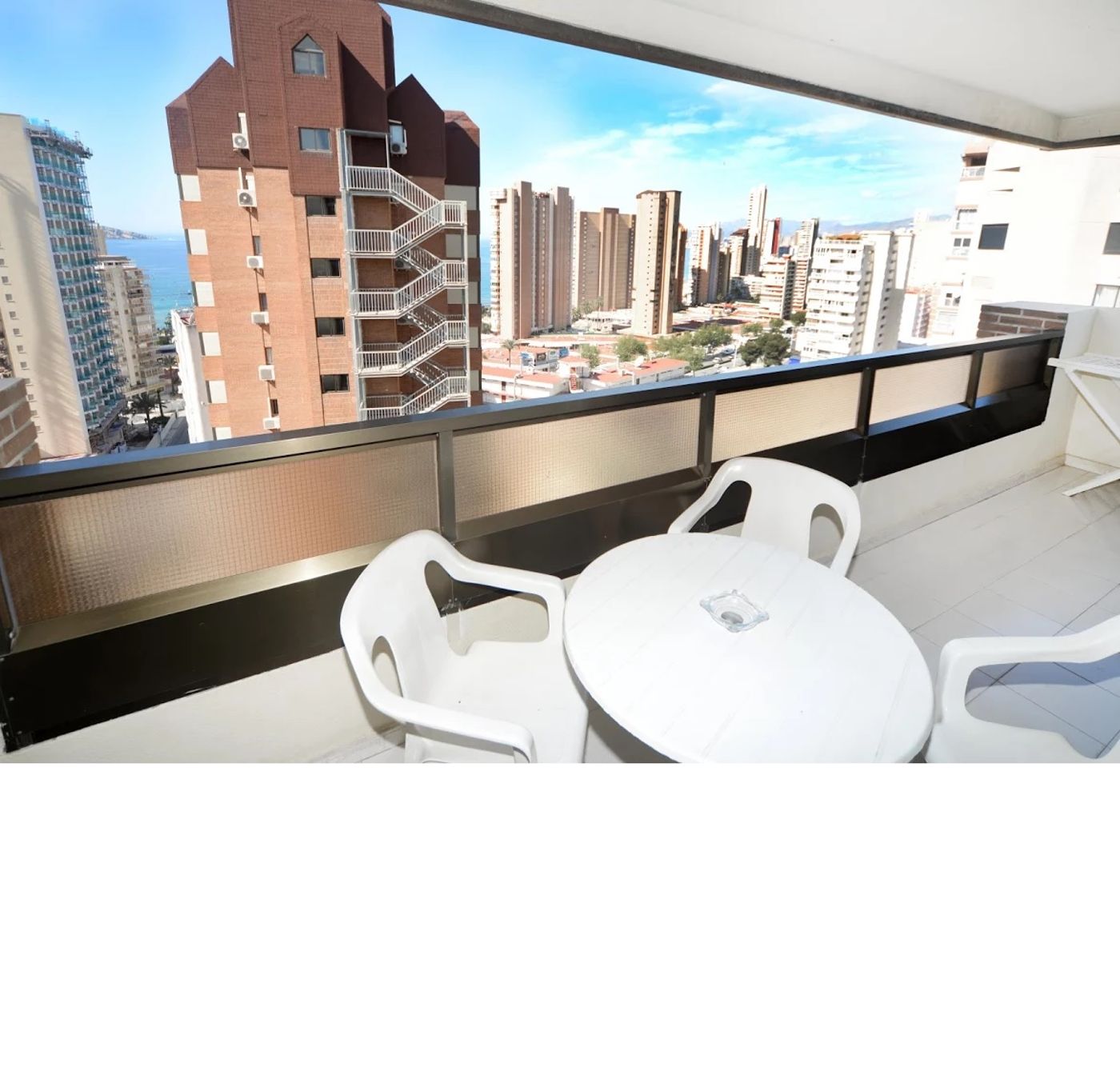 Levante-Beach-Apartamentos-Room-12