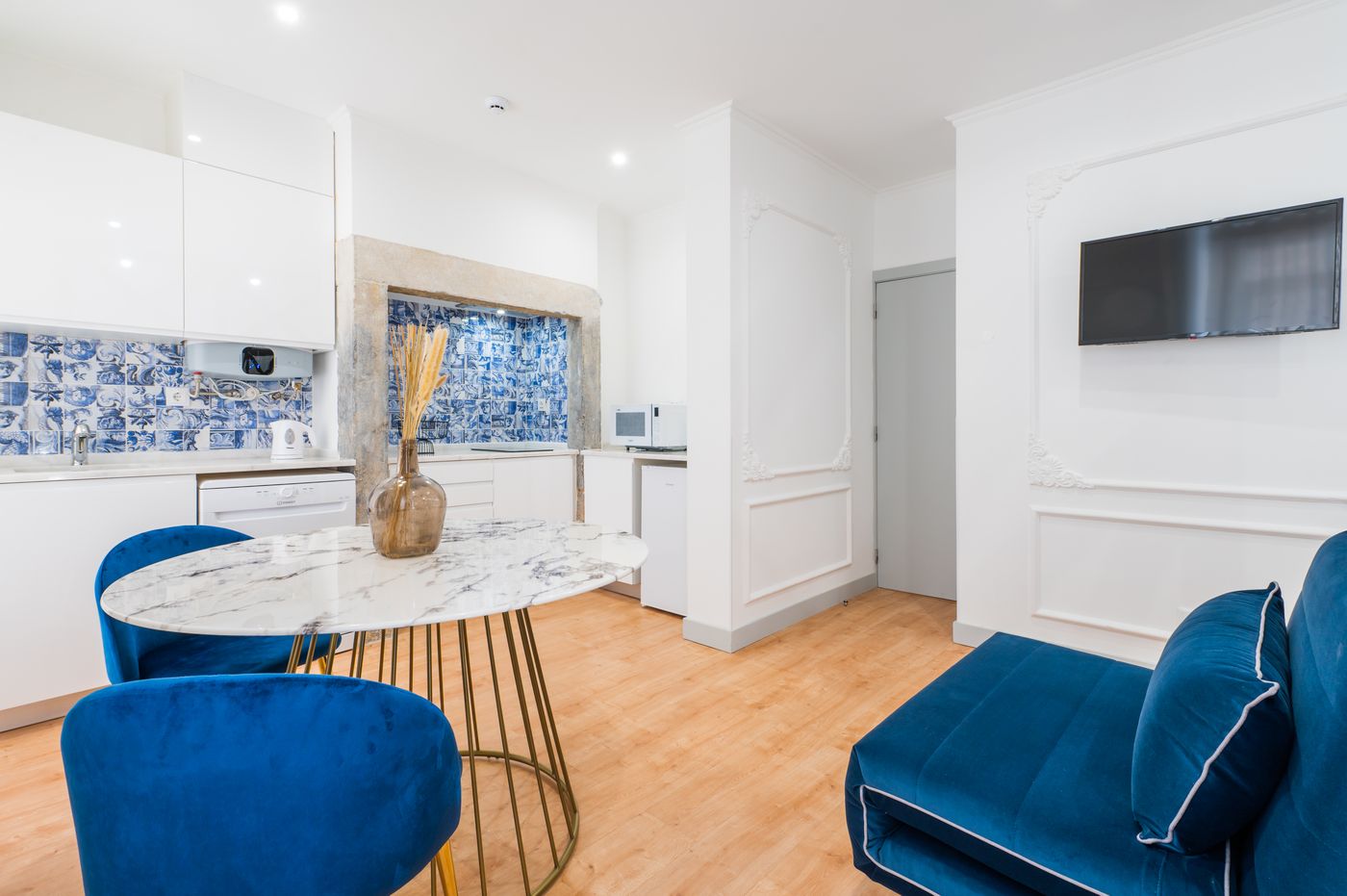 Via-Augusta-129-Room-26