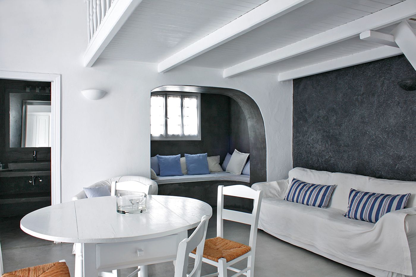 Armeni-Village-Room-28