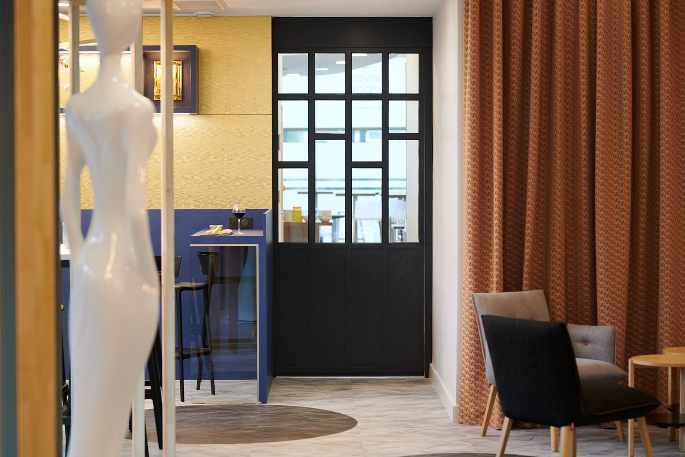 Seven Urban Suites Nantes Centre-France-NANTES-Lobby-8