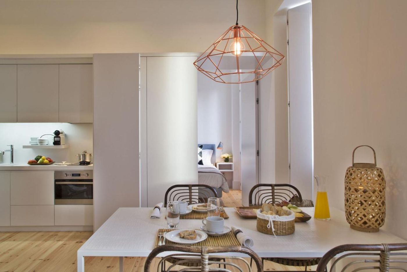 Lisbon-Five-Stars-Apartments-Combro-77-Room-7