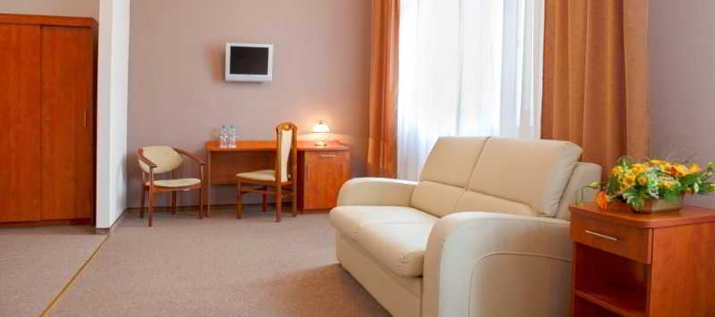 Polonia Wroclaw-Poland-WROCLAW-Room-8