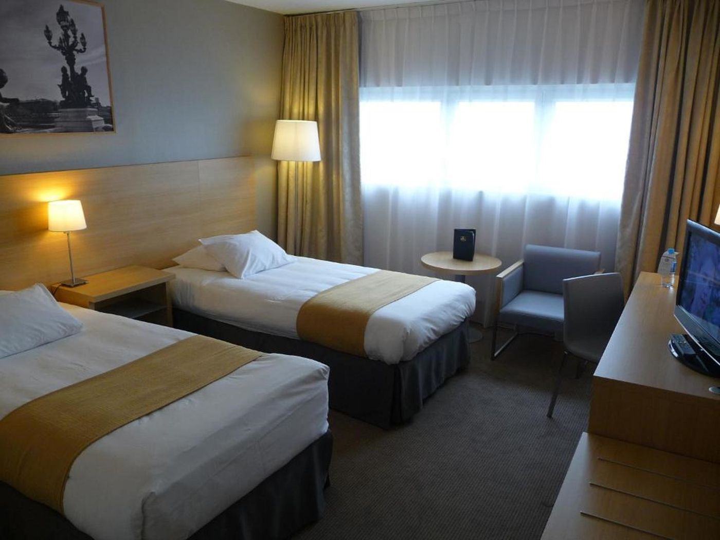 Best-Western-Plus-Paris-Orly-Airport-Room-27