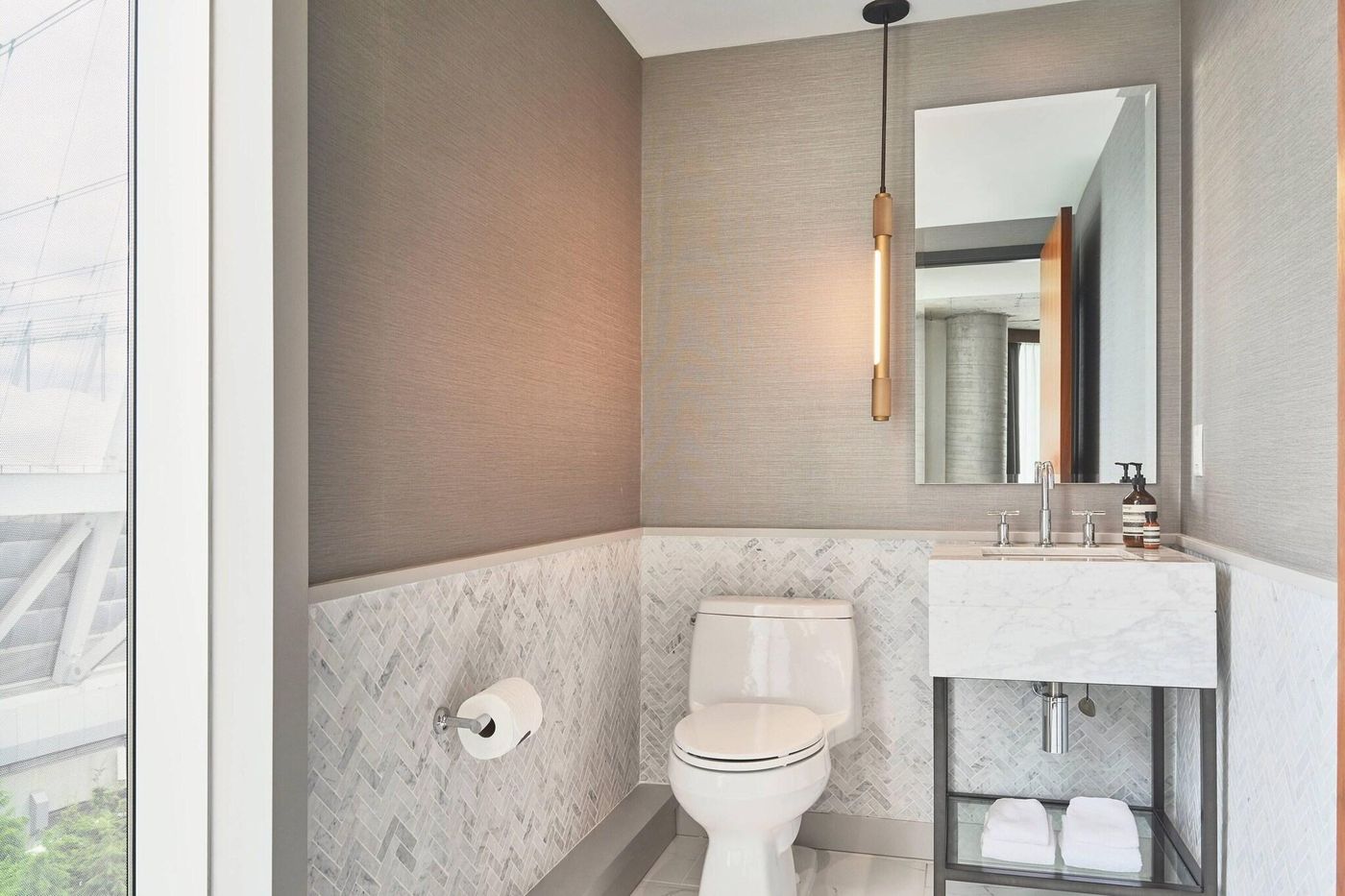 the-DOUGLAS--Autograph-Collection-Room-46