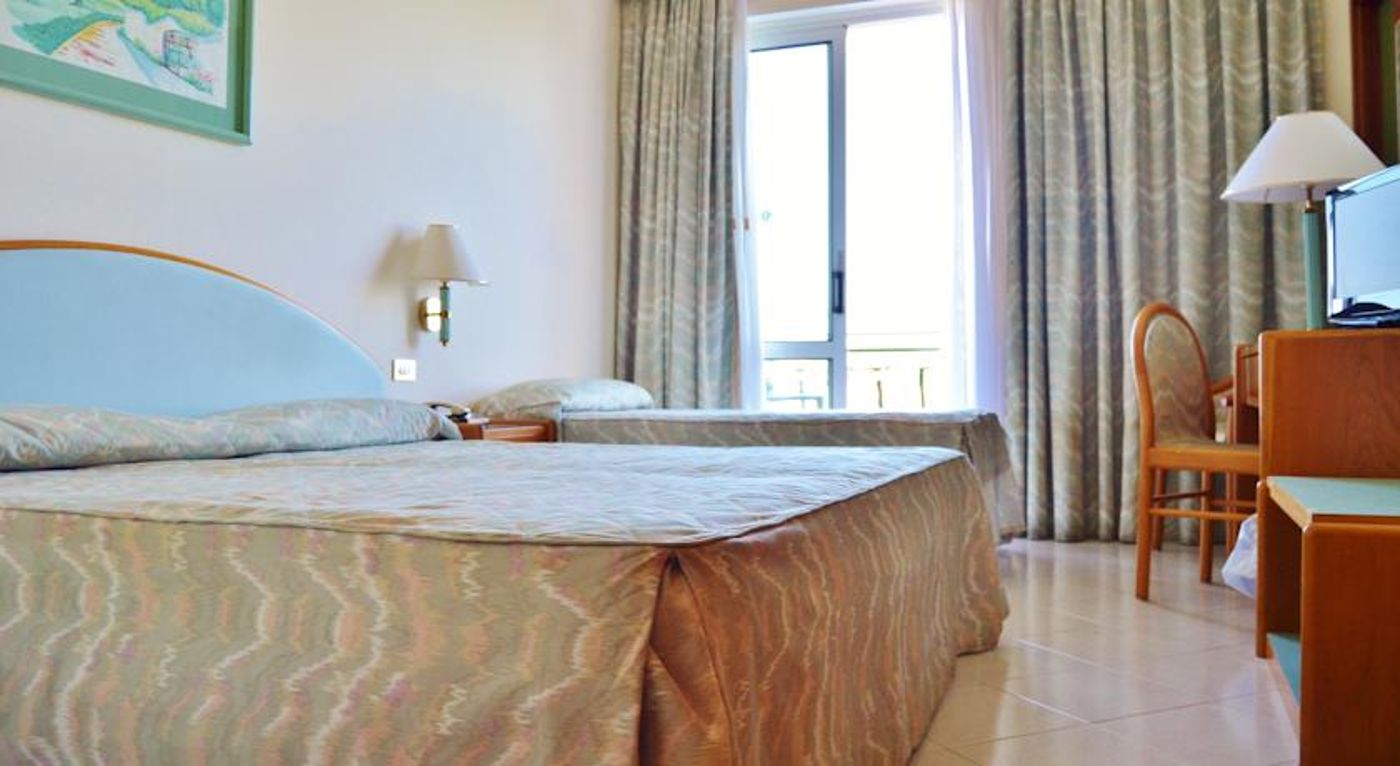 Carlton International