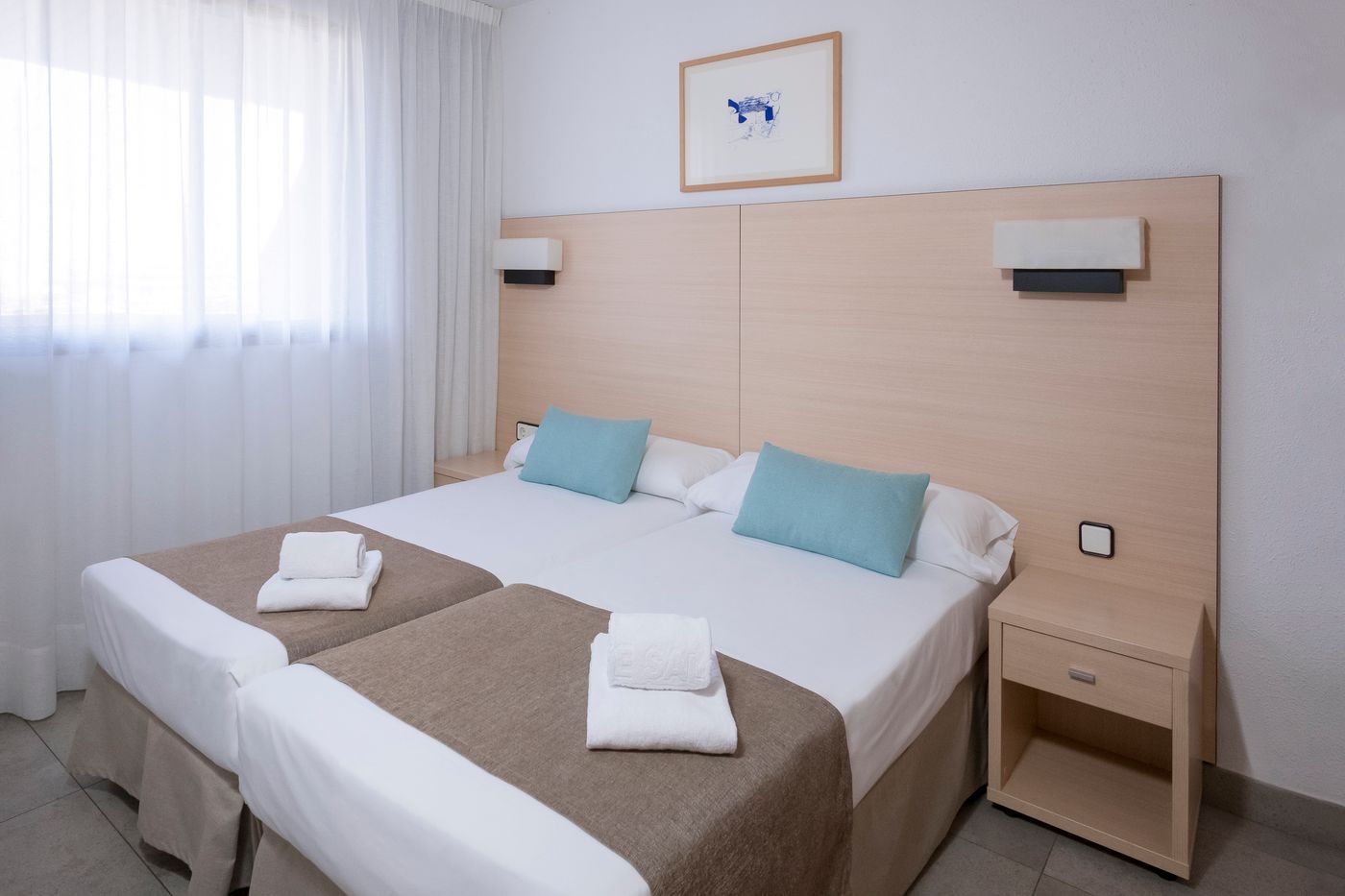 Cye-Salou-Apartments-Room-5
