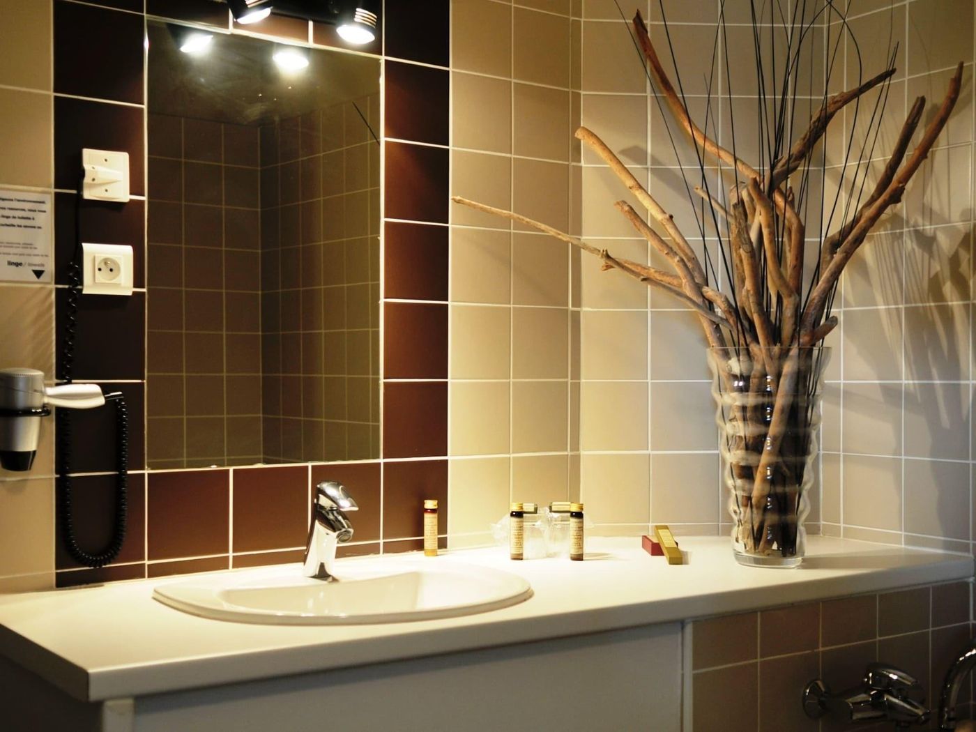 Hotel Canal Aigues Mortes - France - AIGUES MORTES  - Room - 4