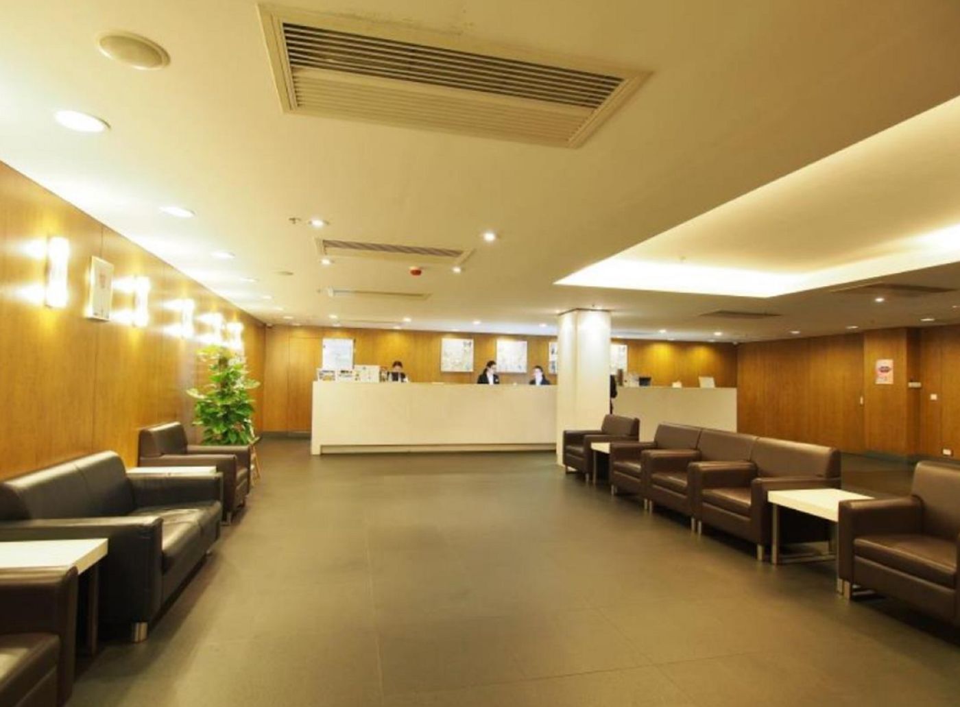 Caritas-Oswald-Cheung-International-House-Lobby-4