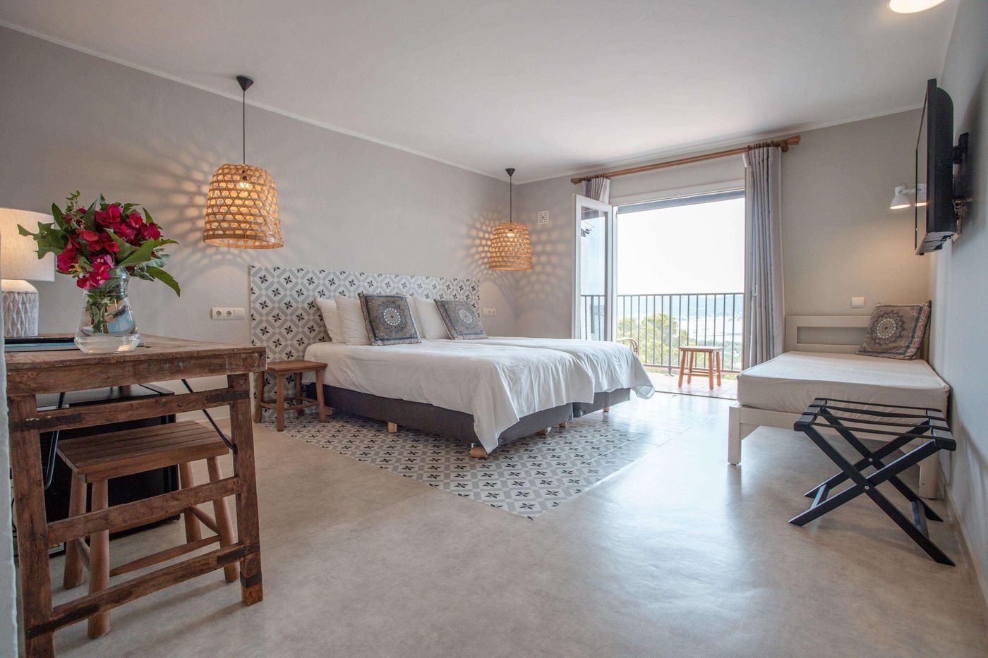 Marble-Hotel-Stella-Maris-Room-27