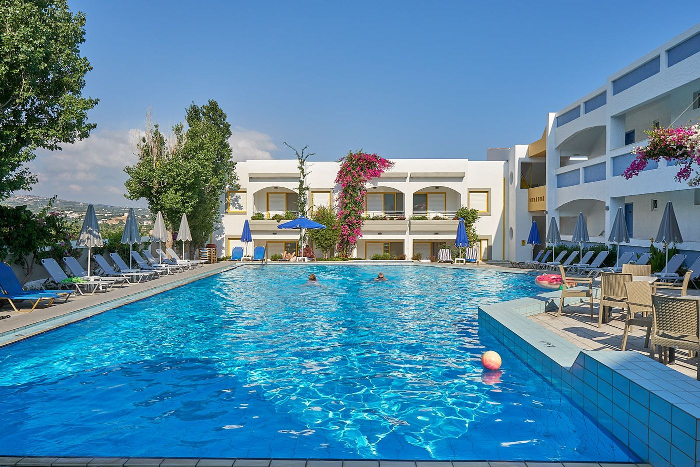 Apollon-Apartments-Pool-1
