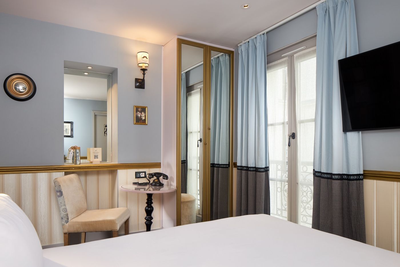 Les-Plumes-Hotel-Room-3