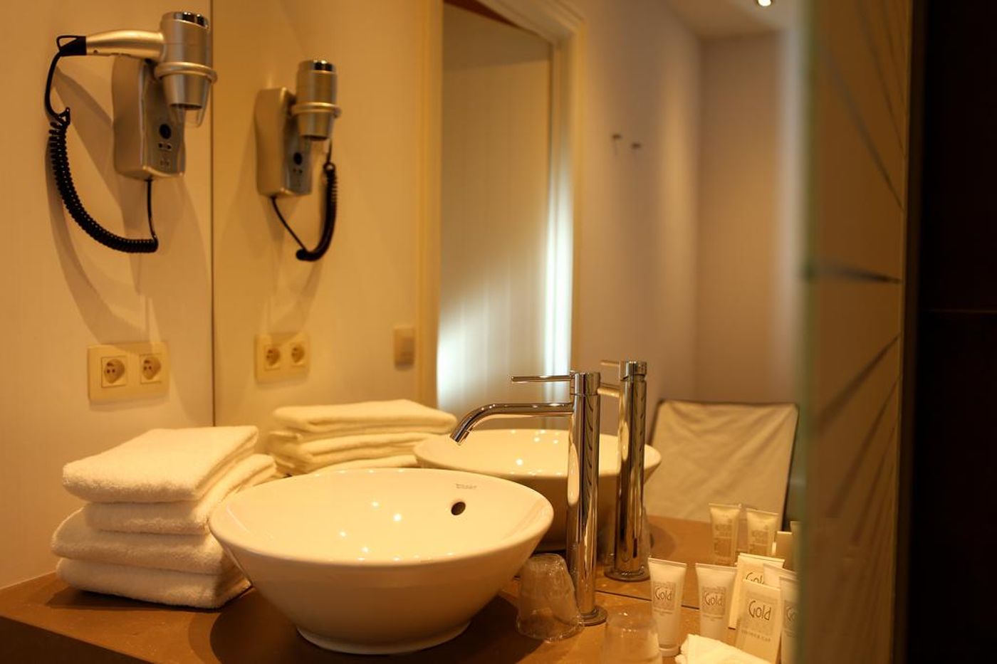 Acacia-Belgium-BRUGGE-Room-7