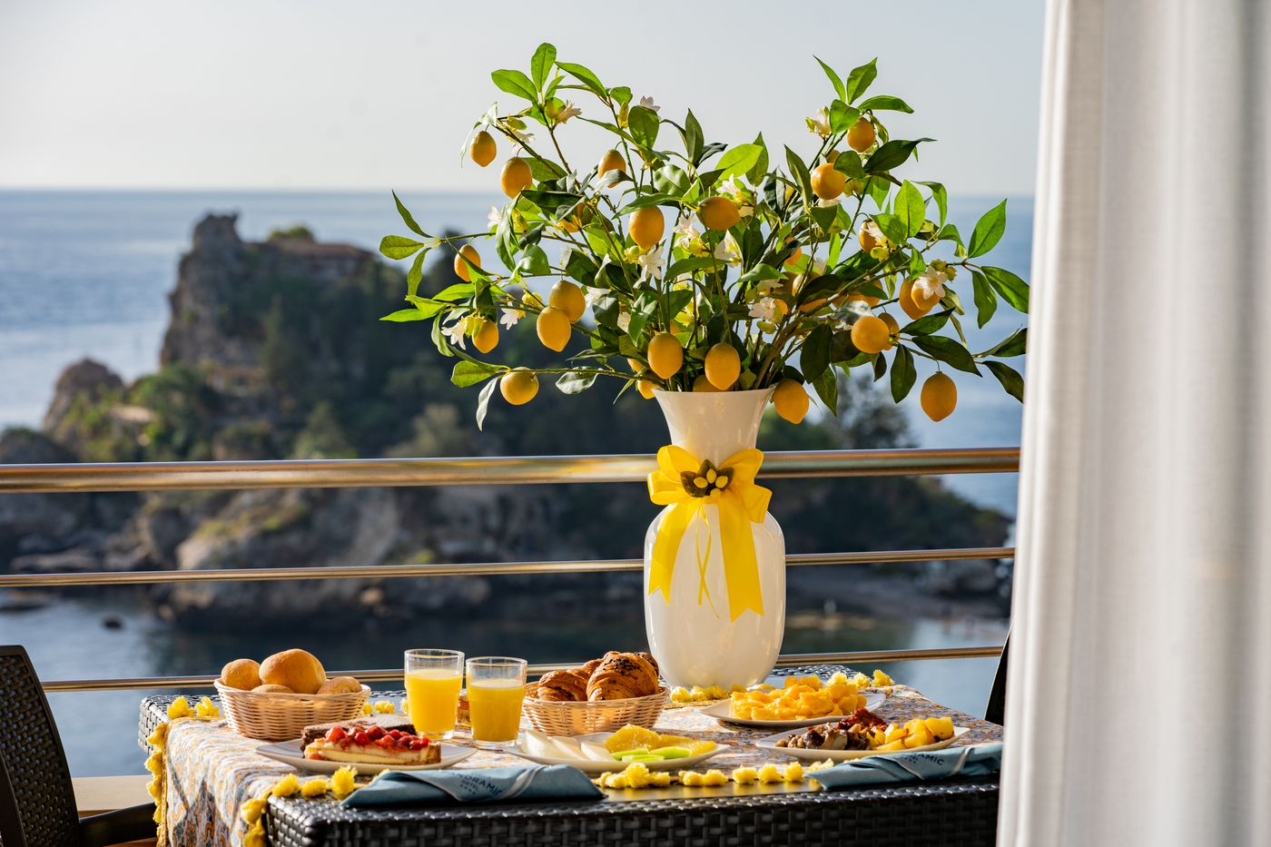 Panoramic-Hotel-Taormina-Room-46