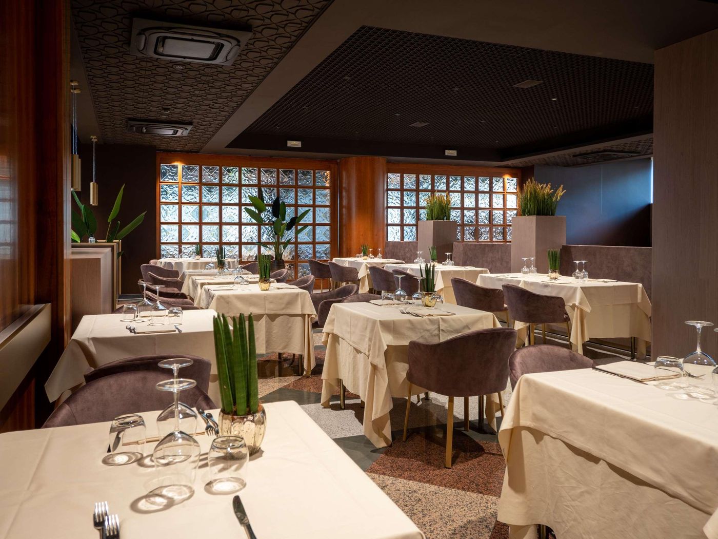 Minerva-Restaurant-53